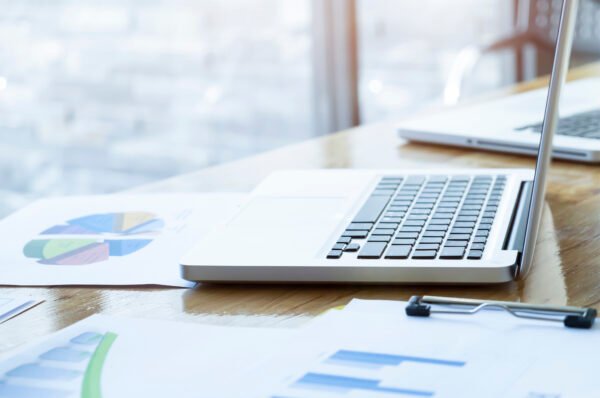 إعداد دراسة الجدوى: متى تصبح الأرقام صحيحة… لكن القرار خاطئ؟